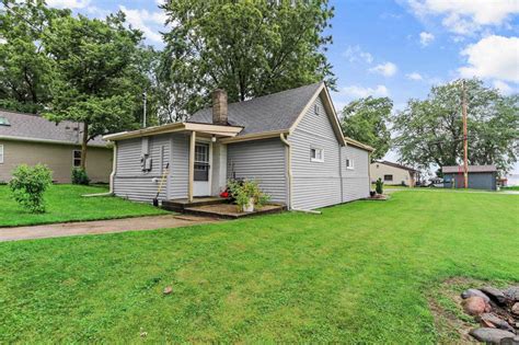 stoughton wi zillow|stark realty stoughton wi.